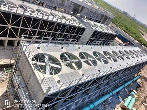 冷卻塔維修廠家講解橫流閉式冷卻塔_運(yùn)行原理和特點(diǎn)是什么(溫州200噸閉式橫流式冷卻塔多少錢)