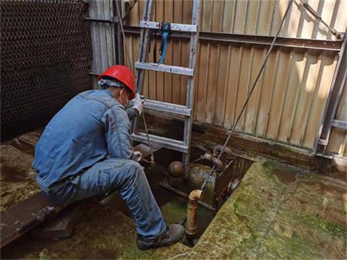 為什么要定期進行密閉式冷卻塔清洗